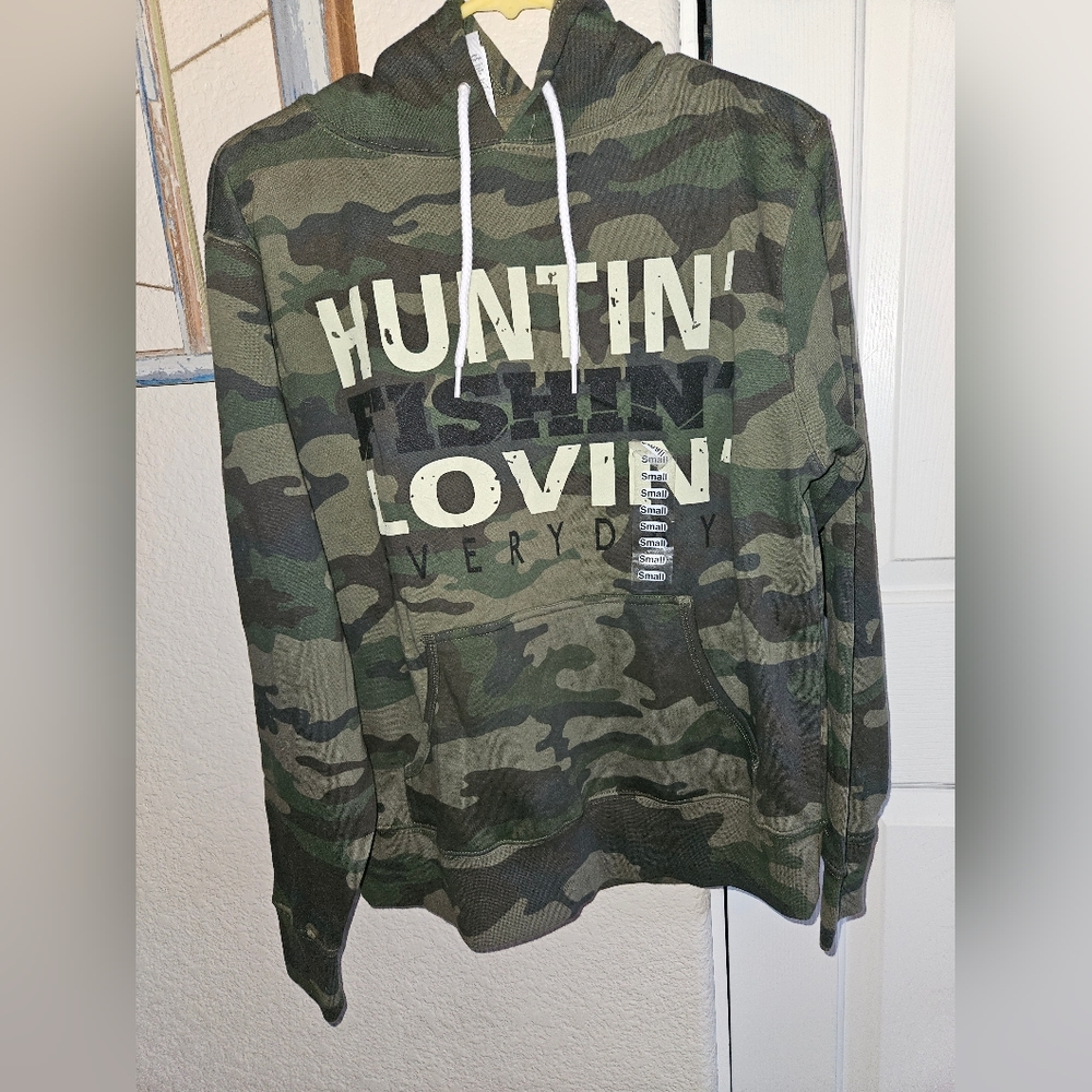 Luke Bryan's 32 Bridge Nash. Womans Camo hooded sweatshirt. Brand new. Size S